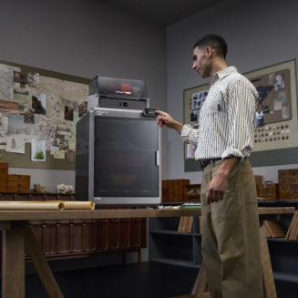 Alternative view of 3D Printer K2 Plus Combo  (Creality)